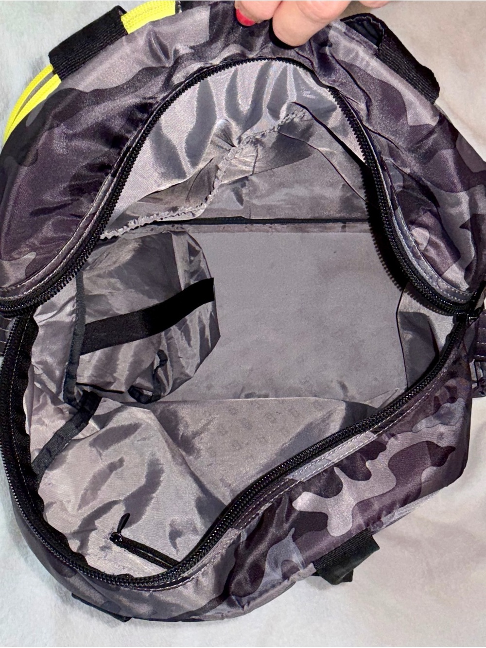 LUG Boxer Overnight Bag Quilted Camo - Picture 8 of 12